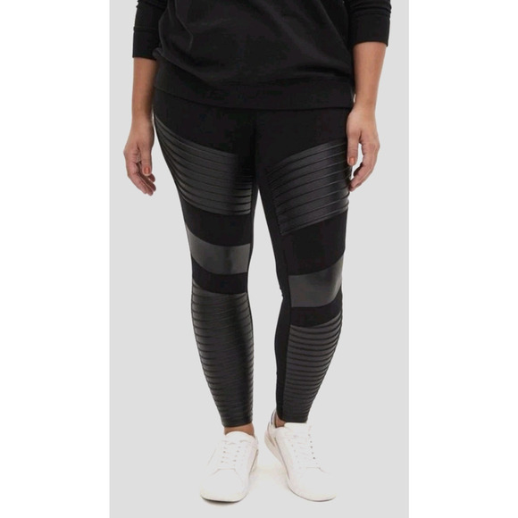 Torrid ~Woman Plus Size 1(1XL)~ Black Faux Leather Moto Legging Stretch. - Picture 1 of 10